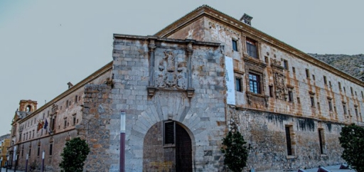 Qué ver en Orihuela: Ciudad natal Miguel Hernández | Renfe